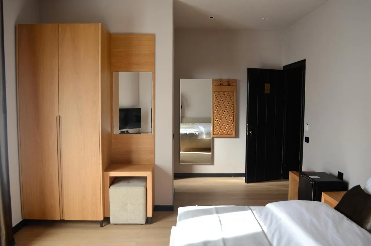 N'Peze Hotel Laknas