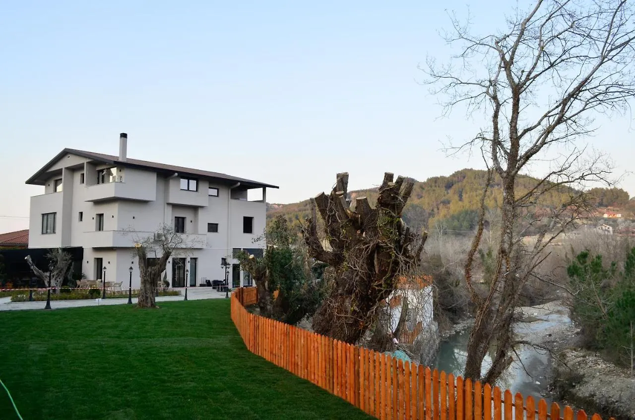 N'Peze Hotel Laknas