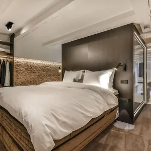 https://luxury-canal-suite-de-heren.amsterdamhotelsnl.com